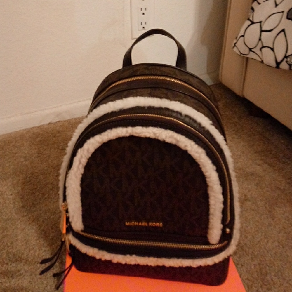 Michael Kors Rhea Zip Medium backpack